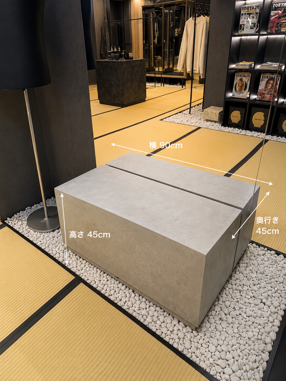 展示販売に使えるモルタルテーブルベンチ